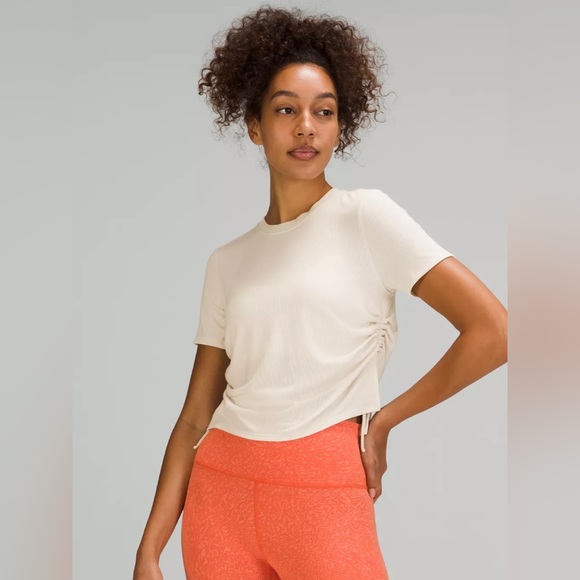 Lululemon, Side Cinch, Ribbed Cream T - Picture 1 of 4